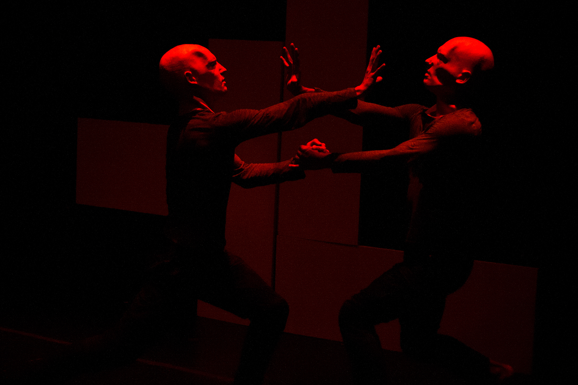 Physical Momentum - En Tercera Persona